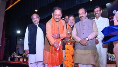 National Road Safety Short Film Festival: Chief Minister Vishnu Dev Sai reached the venue of National Road Safety Short Film Festival organized in the capital Raipur.